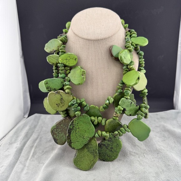 Estate Jewelry - Vintage Statement Necklace Kelly Green Stone Layered HEAVY 18"